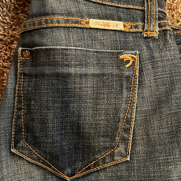 Frankie B distressed skinny size 4 - Picture 3 of 5